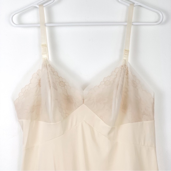 Elegant Cream Lace Trim Slip - Picture 7 of 7
